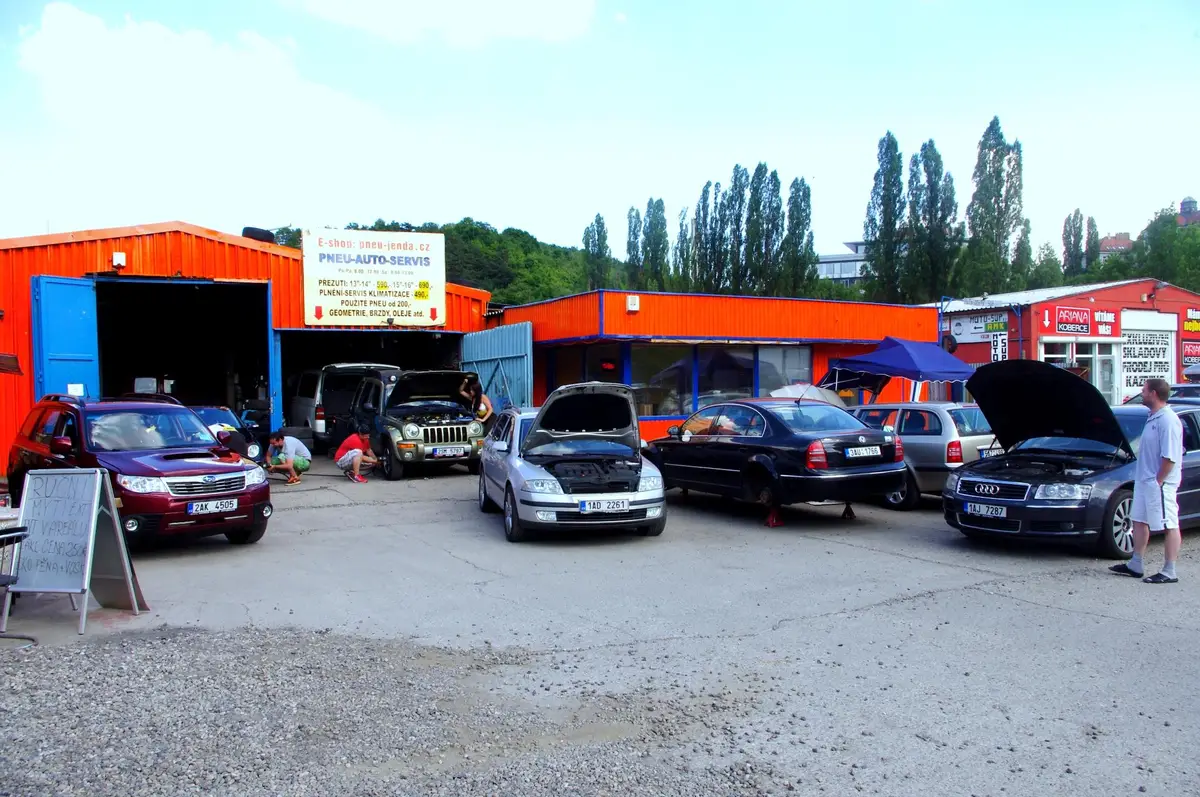 AUTOSERVIS - PNEUSERVIS - AUTO JENDA